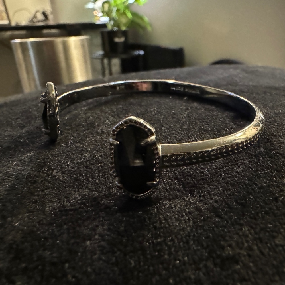 Kendra Scott black stone and gunmetal bracelet